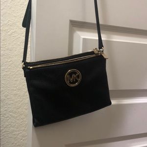 Michael kors cross body